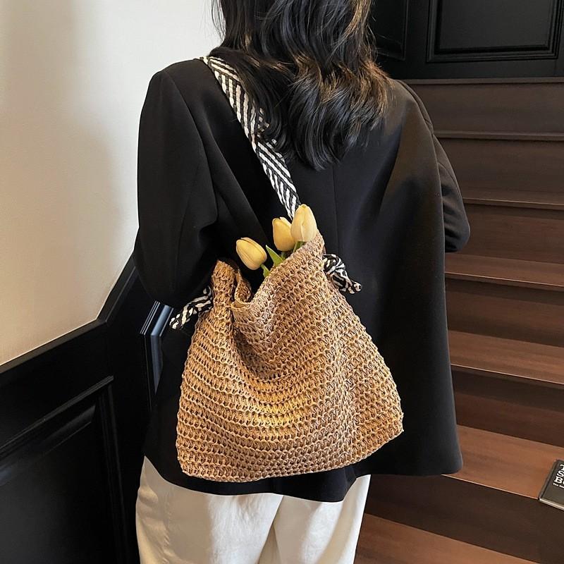 2025 New Style Light Leisure Vacation Straw Tote Bag Fashionable Commuting Large Capacity One-shoulder Beach Women