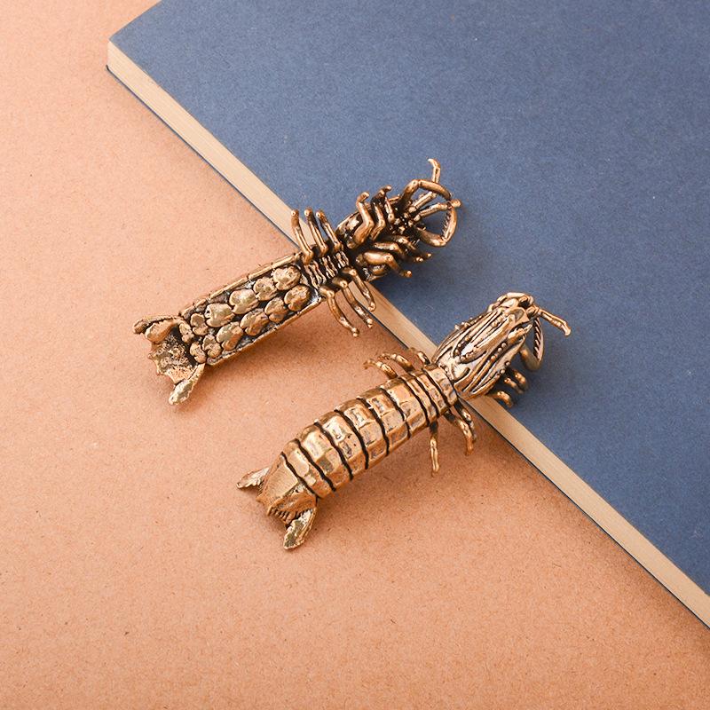 Brass Mantis Shrimp Collectible Figurine Desktop Ornament Solid Metal Marine Animal Decor for Home Desk Housewarming Gift