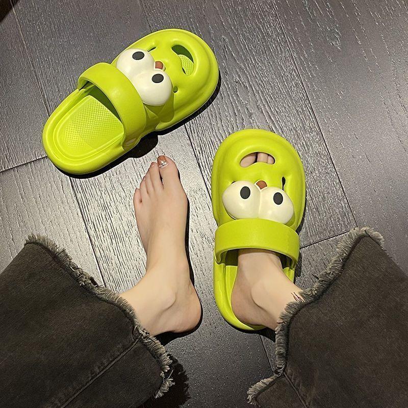 Thick-soled Hole Shoes Women's New Summer Outer Wear Seaside Beach Non-slip Cute Bag Head Cool Slippers