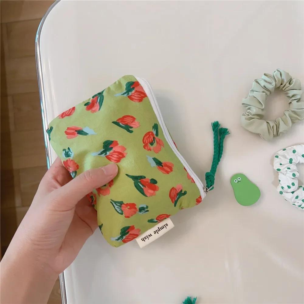 Cute Wallet Women Cotton Key Coin Purse Mini Coin Pouch Girls Floral Print Lipstick Sanitary Napkin Organizer Zipper Canvas Bags