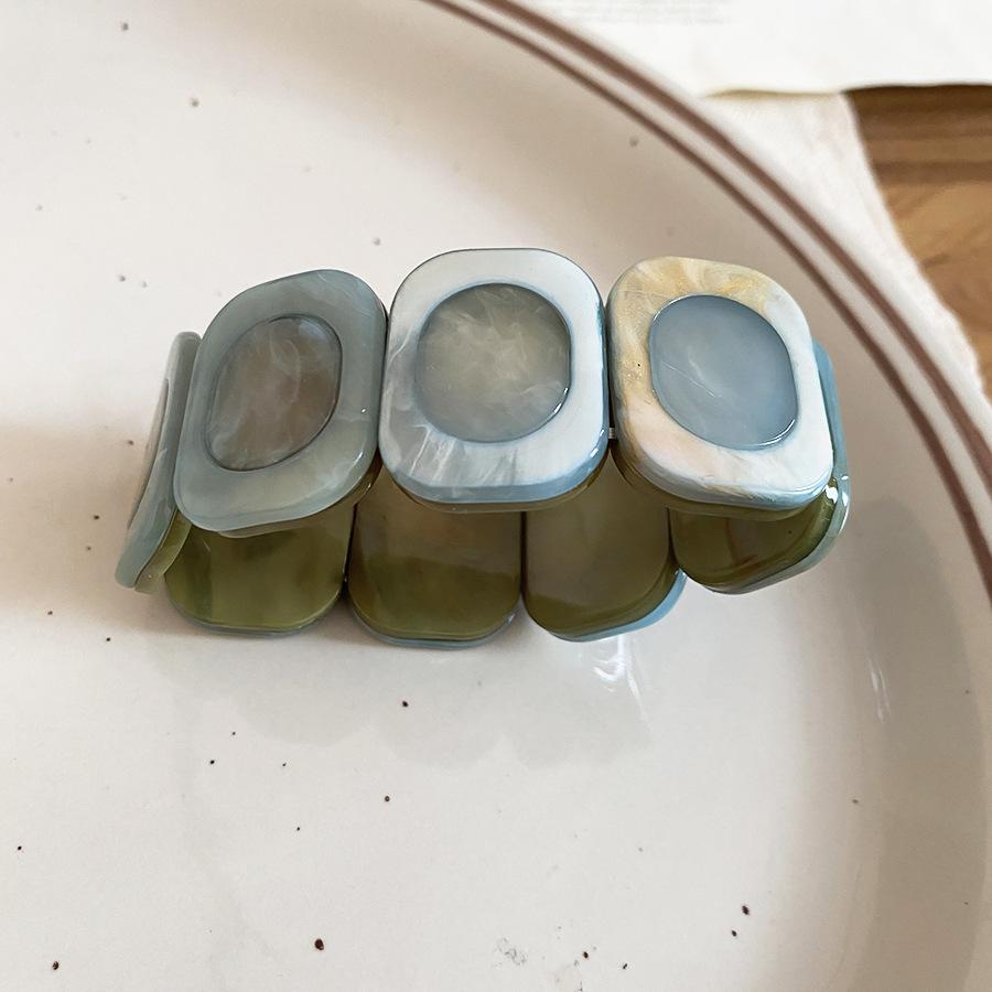 

Unique Design Candy Color Smudging Square Geometrical Resin Acrylic Elastic Bangles for Women Wholesale Wide Bracelet