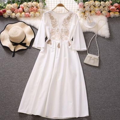 Letnie hafty długa sukienka na wakacje kobiety w stylu narodowym kwiatowe sukienki midi w stylu vintage na imprezę kobiece luźne modne jednolita sukienka plażowa w stylu Retro nowość