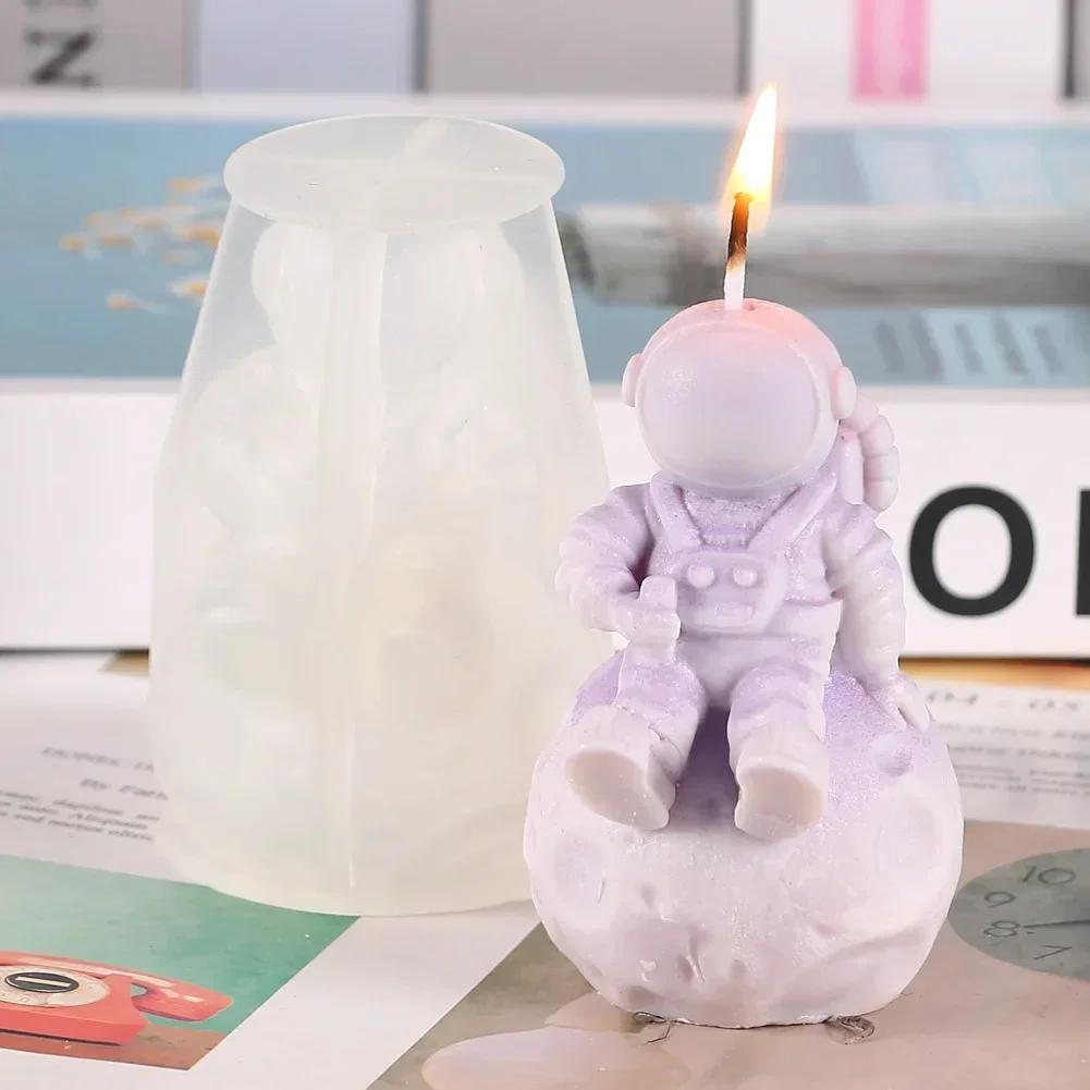 New Silicone DIY Astronaut Candle Mold Soft Easy Demould Lunar Human Body Molds Soap Resin Chocolate Ice Cube Mould Home Decor