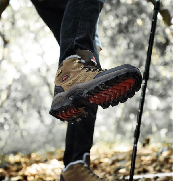 Cotton Shoes Men's Travel Sports Hiking Shoes High-top Outdoor Large-size Off-road Shoes Autumn and Winter Warm Men's Shoes