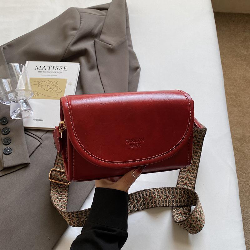 Simple Retro Fashion Trend Versatile Casual Wide Shoulder Strap Comfortable Shoulder Messenger Bag Small Square Bag Women's Bag