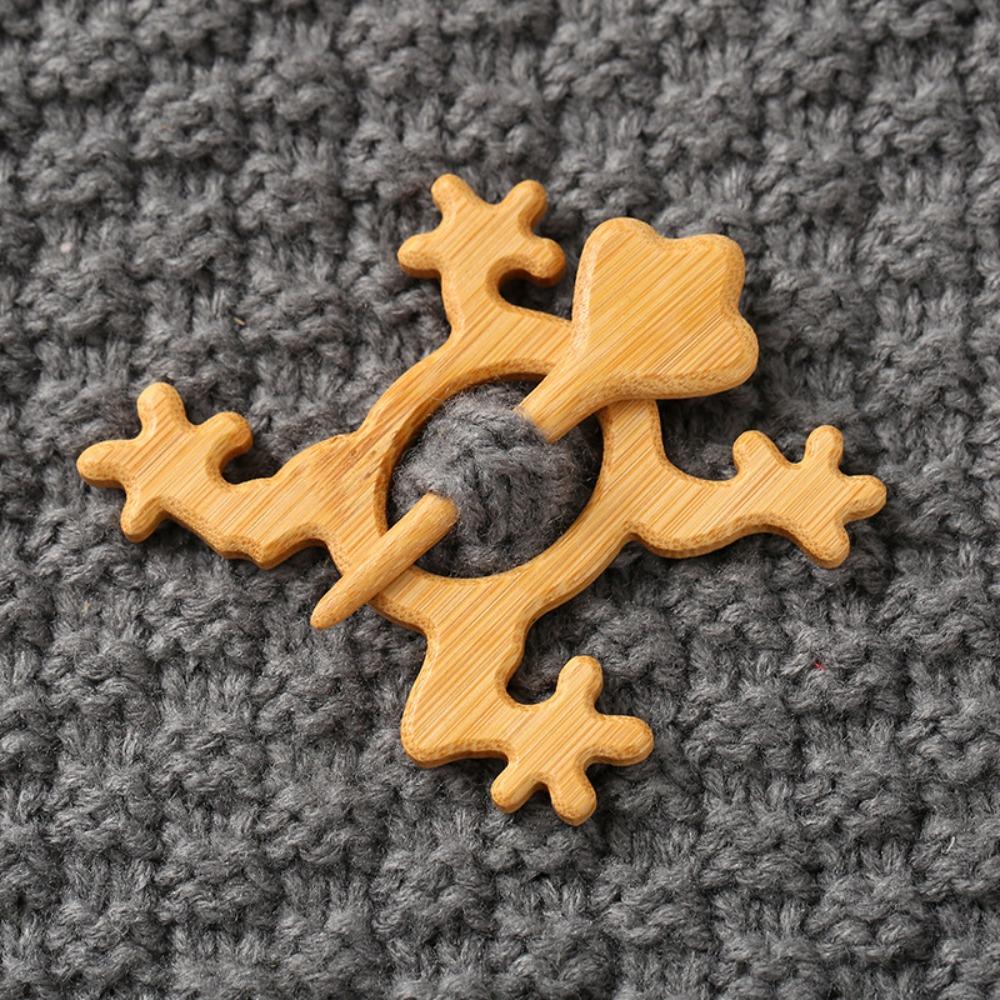 Maple Leaf Animal Sweater Pin Umbrella Kitty Scarf Buckle Dancing Piggy Wooden Brooch  Party