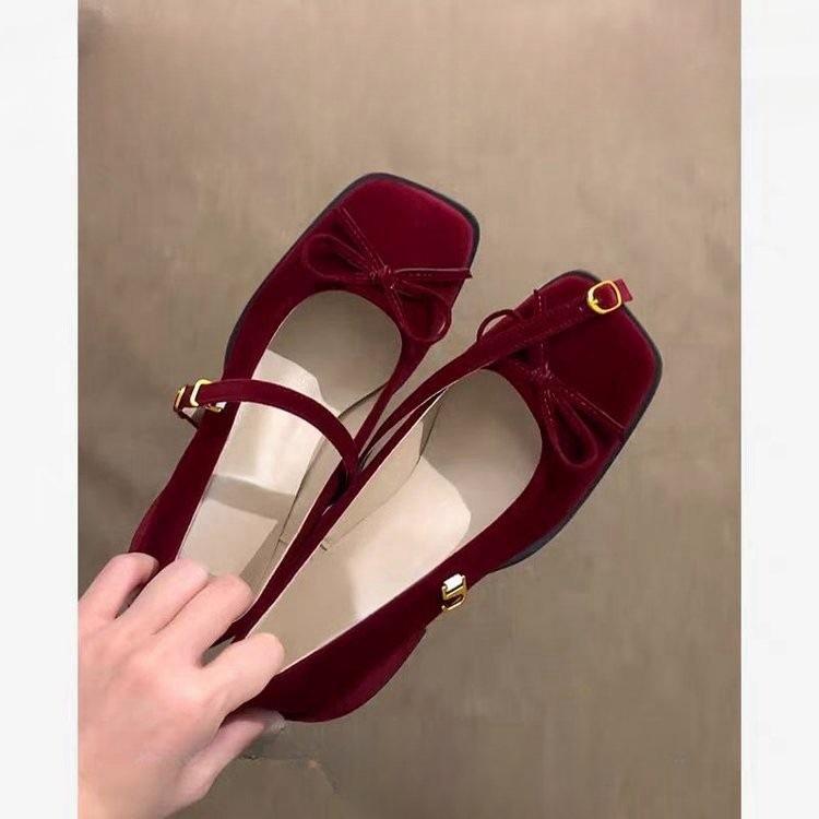 

2025 зима новая остроносая обувь одинарки женская обувь универсальная модная женская нишевая оригинальная персонализированная женская обувь 35 бордовый