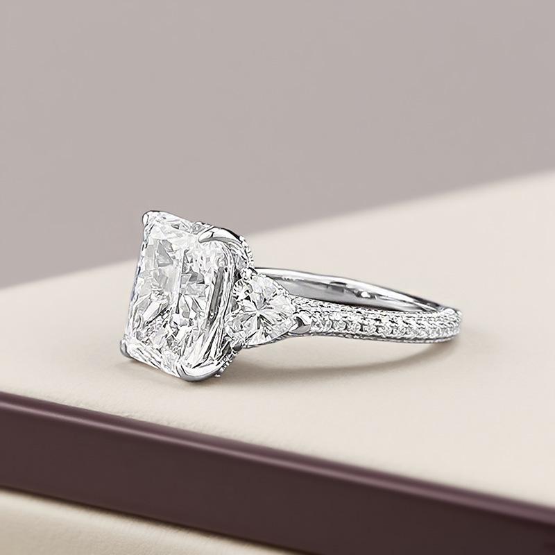 Hui Zhi Yi S925 Silver 5 Carat Ice Flower Cut Diamond Ring - European & American Style.