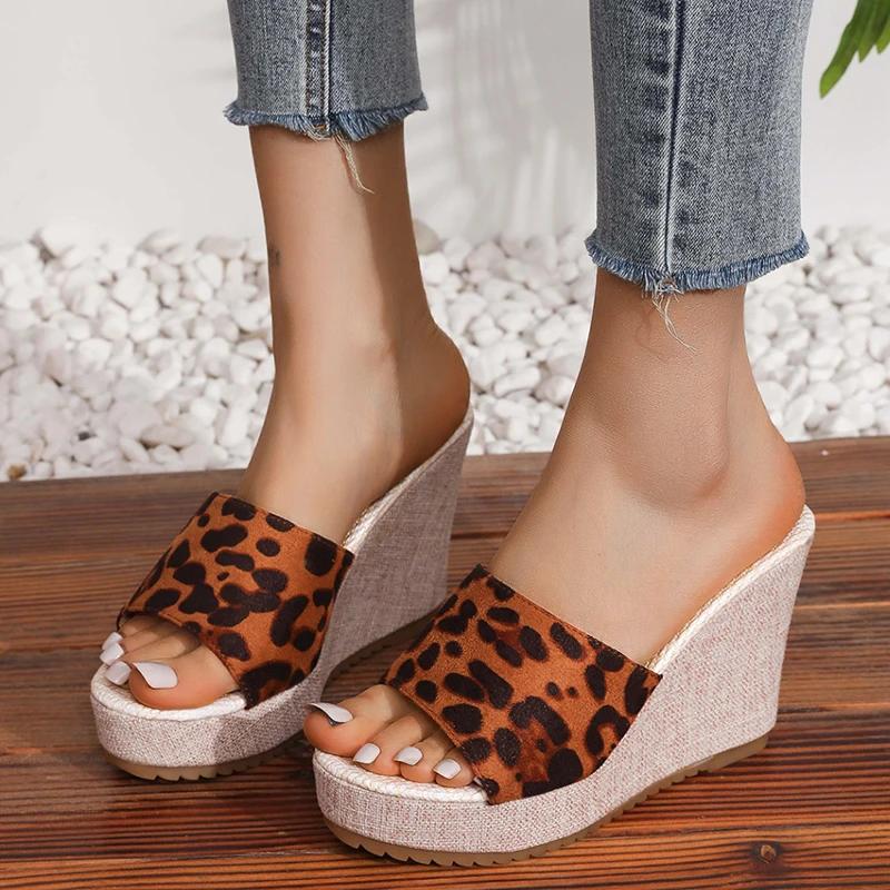 Fashion Fashion Leopard Platform Slippers Women Summer Round Toe High Heel Sandals Woman New Non-Slip Thick Bottom Wedge Slides Female