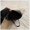 IELGY Work Commuter Large Capacity Tote Bag Retro Fashion Casual Underarm Bag Commuter Shoulder Bag