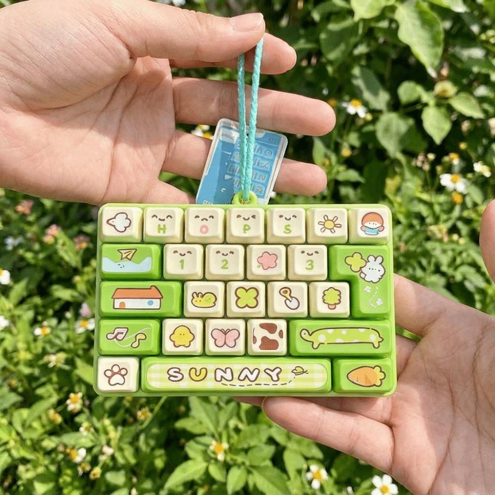 Cartoon Keycap Clicker 26-Key Mini Keyboard Pendant Novelty Fidget Keychain Small Gift