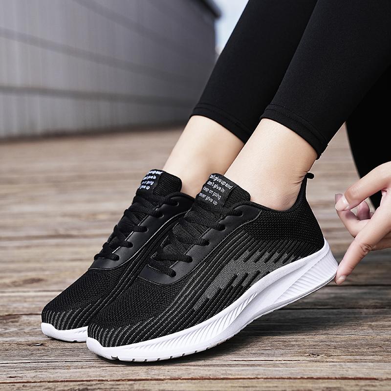 Male Sneakers 2025 New Mesh Thick Sole Lace Up Casual Outdoor Anti Slip Comfortable Soft Sole Breathable Running Shoes for Men