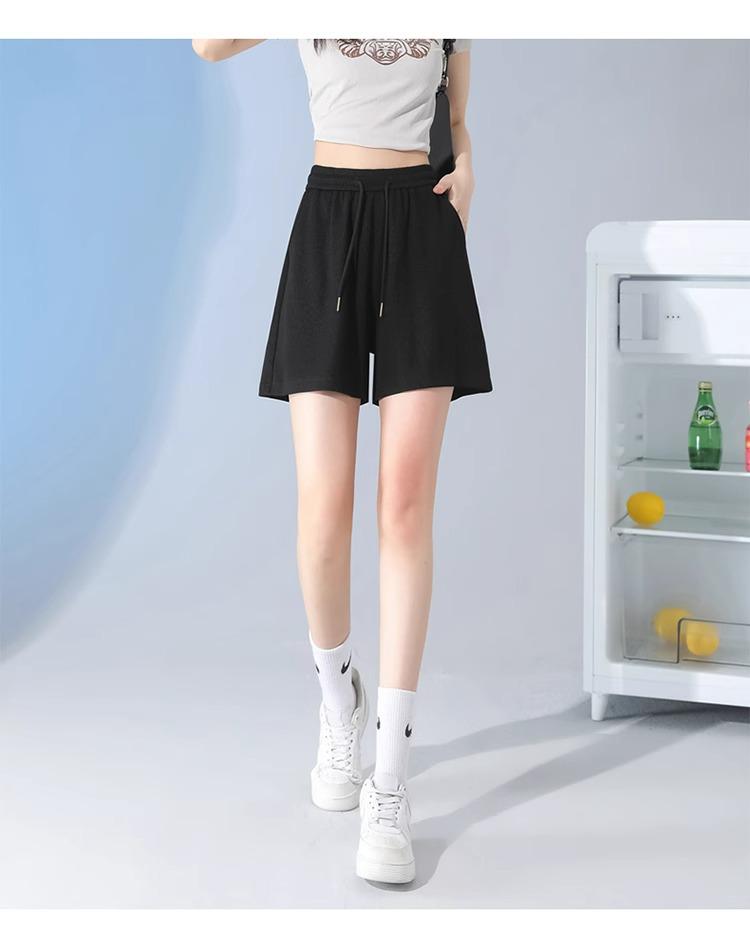 

2025 Черные спортивные шорты на кулиске из ледяного шелка - Маленький размер, Высокая посадка, Повседневный пятиточечный крой XS (60-79 jin) чёрный