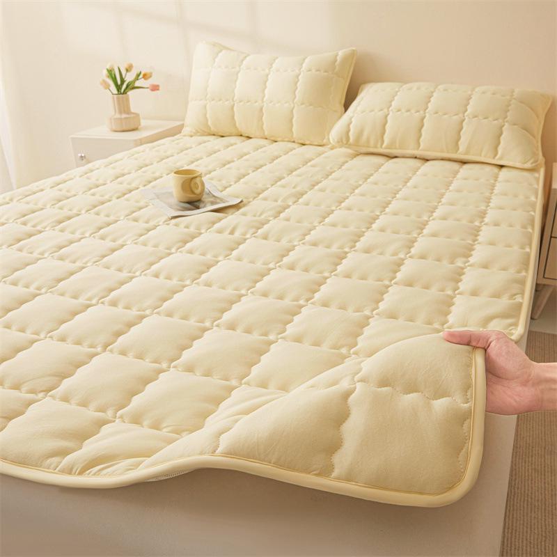 Summer Thin Mattress Pad & Blanket - Breathable & Soft Protector for Dorm, Hotel, and B&B Single Beds.