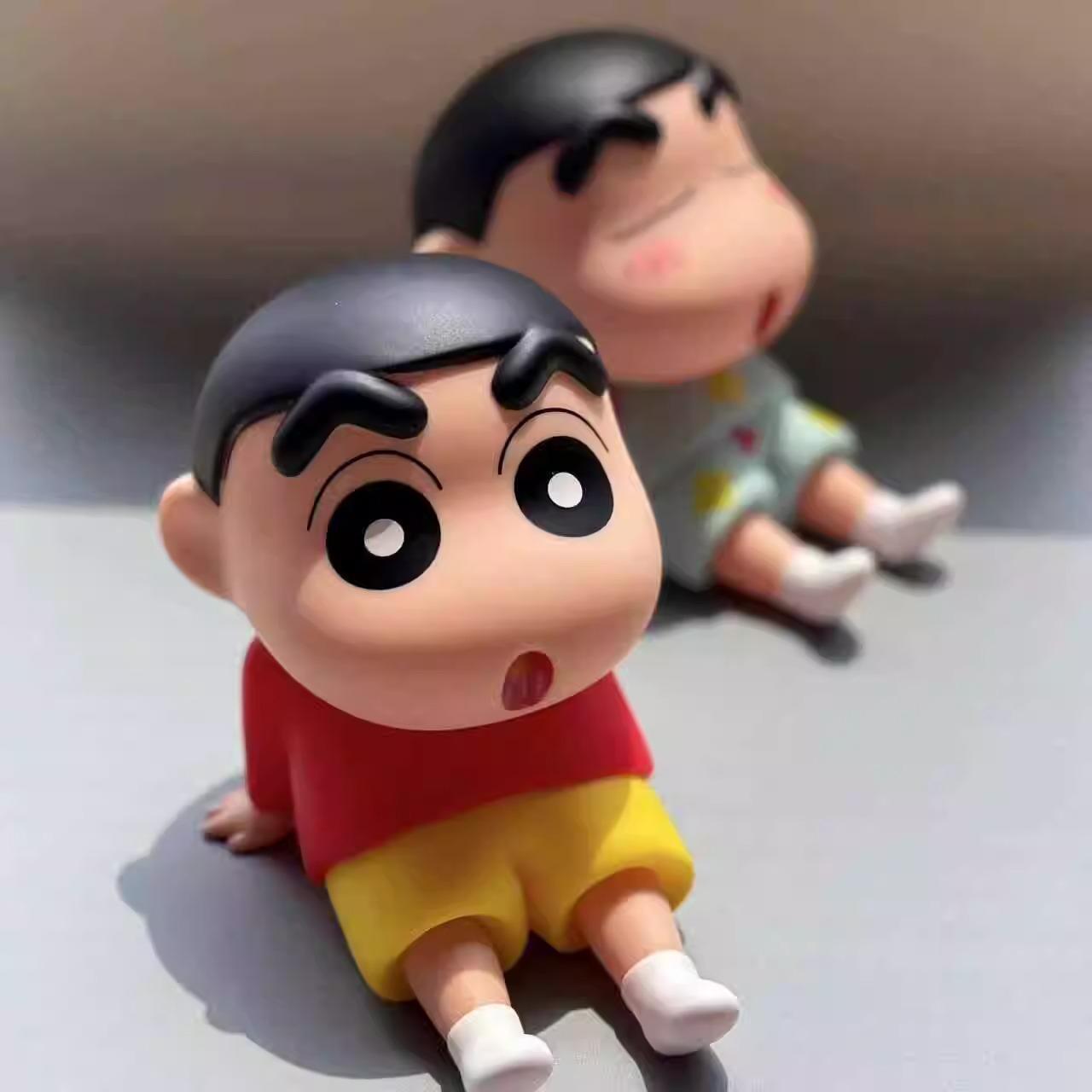

Shin-chan Mobile Holder & Figurine: Cute Desktop Stand and Trendy Toy Gift