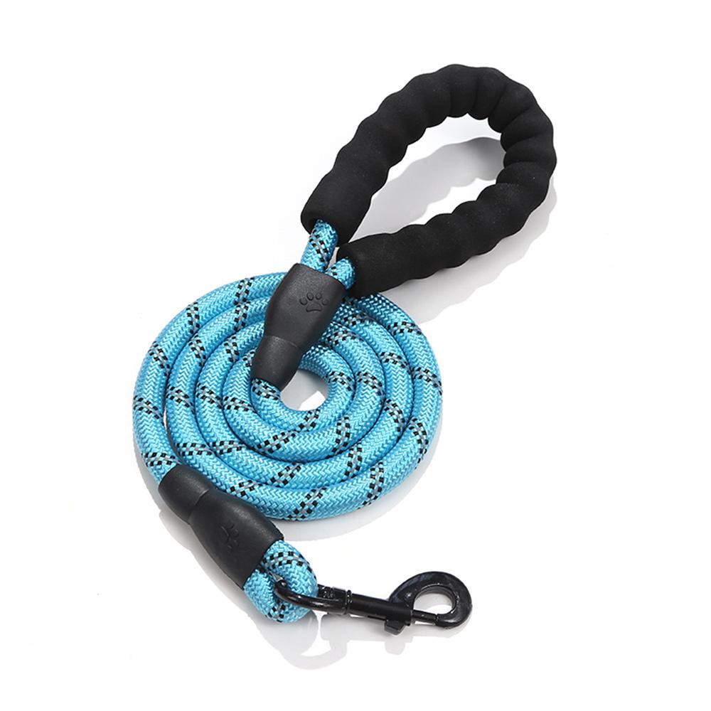 Dog rope explosion medium and large dog walking dog leash pet products explosion-proof nylon dog rope