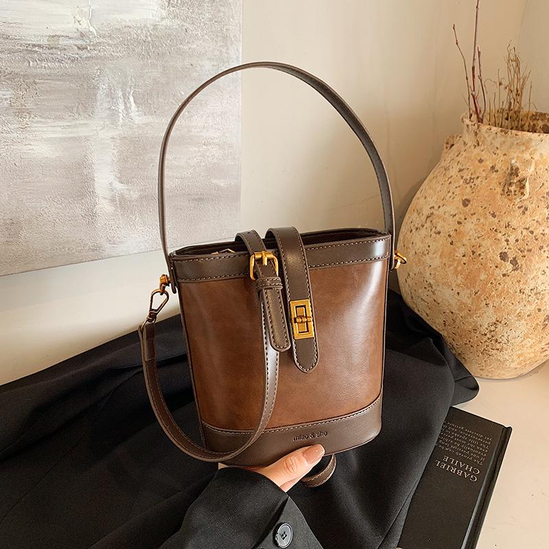 Casual Large-capacity Bag Women's New Commuter Shoulder Bag Tote Bag
