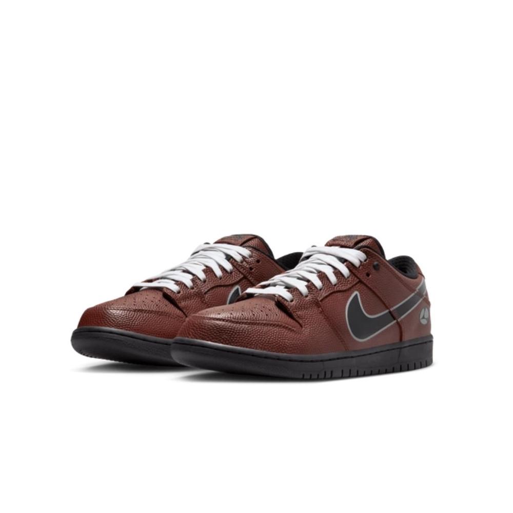 Nike SB Dunk Low Limosine Skateboards