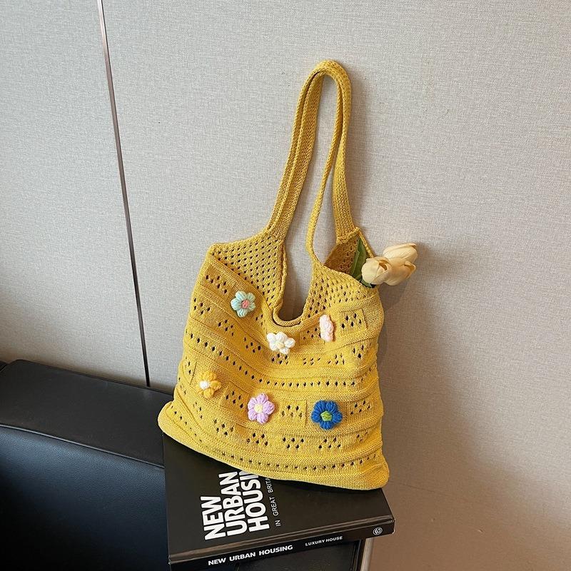 New large-capacity portable knitted bag versatile trend beach woven bag flower shoulder bag women's bag