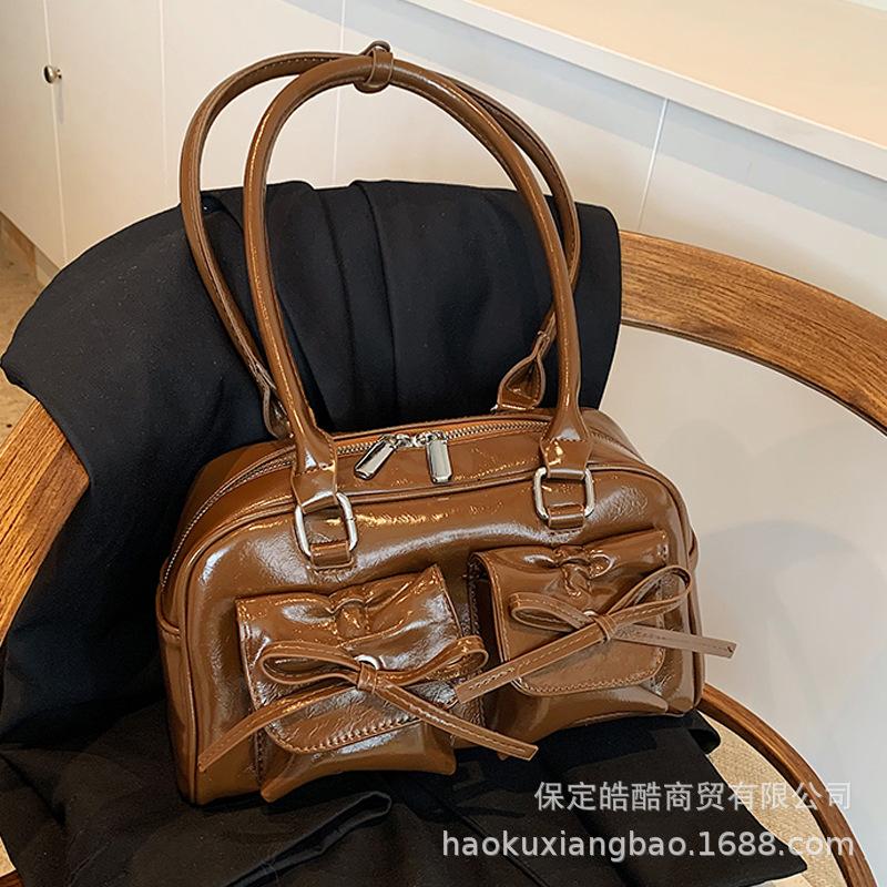 Bow Spice Girl Underarm Bag Women 2025 New Summer Tote Bag Shoulder Bowling Pillow Bag Commuter Bag