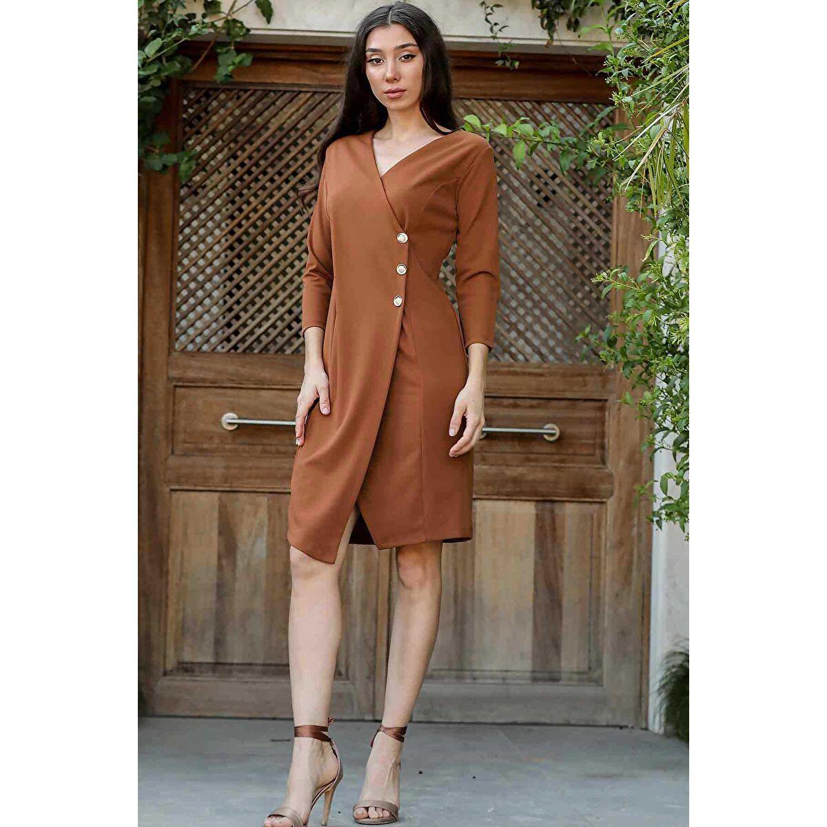 

Женское короткое платье