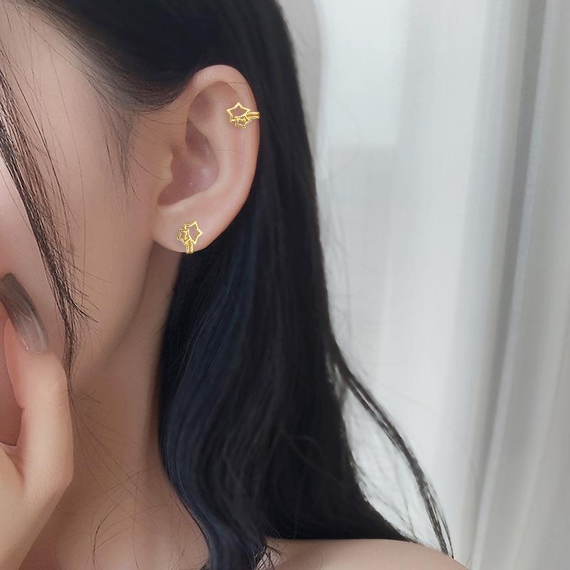 Clips de Estrella para la Oreja Sin Perforaciones Personalizado Diseño Hueco Creativo Elegantes y Dulces Clips para el Hueso de la Oreja Líneas Simples Pendientes de Estrella