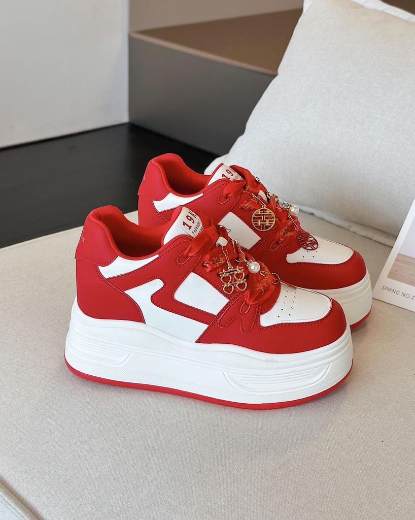 Romantic red Xiuhe high-heeled wedding shoes 2025 new thick-soled inner height increase of 9CM comfortable leather casual board shoes