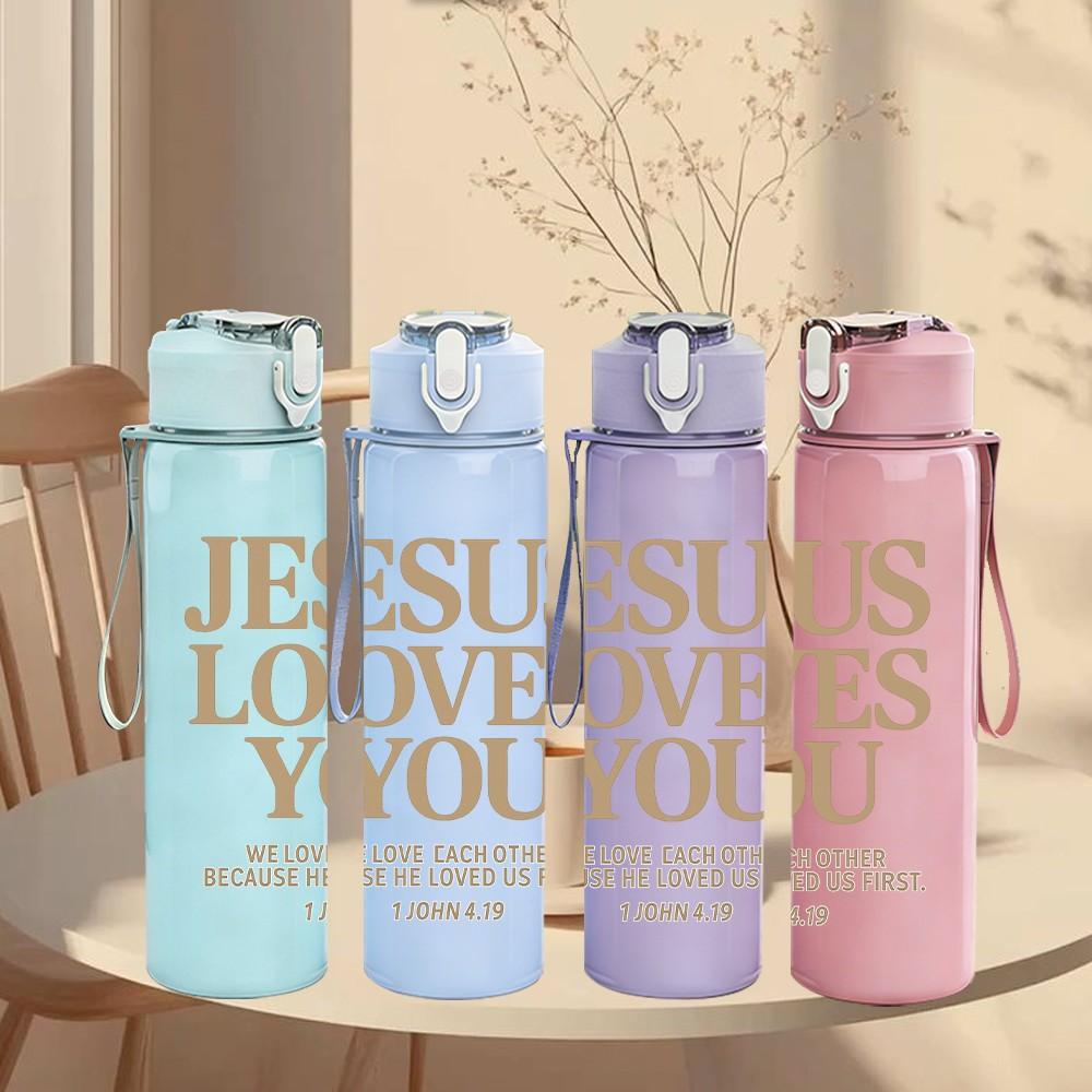 1PC Jesus Loves You Text 750ml Color Plastic Sports Water Bottle Leakproof Flip Straw Lid Suitable for Sports Office Home Use