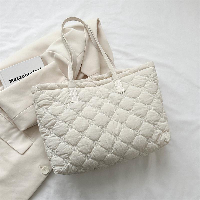 Trendy Minimalist Canvas Handbag For Women In Stylish Colors Ideal For Everyday Fashion белый