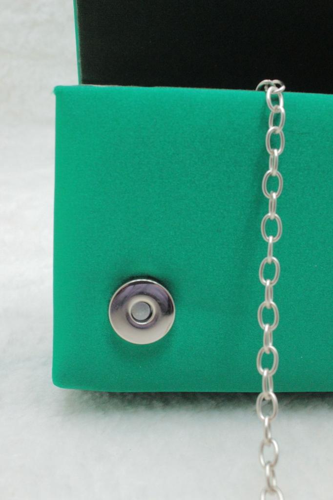 Women's Stylish and Useful Evening Dress Bag Satin Silver Evening Dress Bag Clutch Portfolio Strap Shoulder and Hand Bag 2023