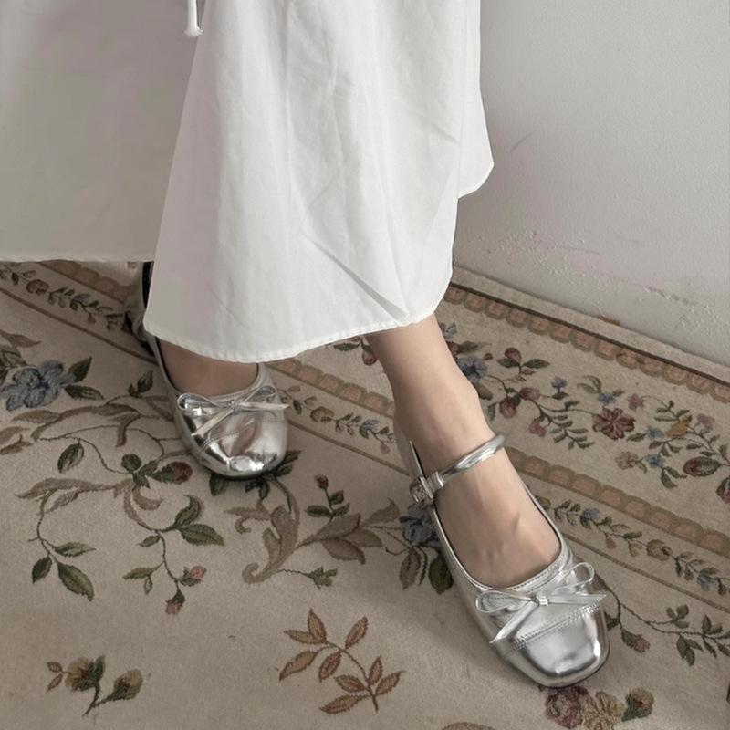 Silver light mouth ballet flat-soled single shoes for women's 2025 new summer skirt French round head Mary Jane shoes