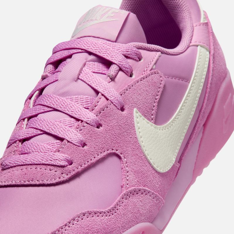 Nike NIKE TERRA MANTA SUEDE Women's Sports Shoes IO7802
