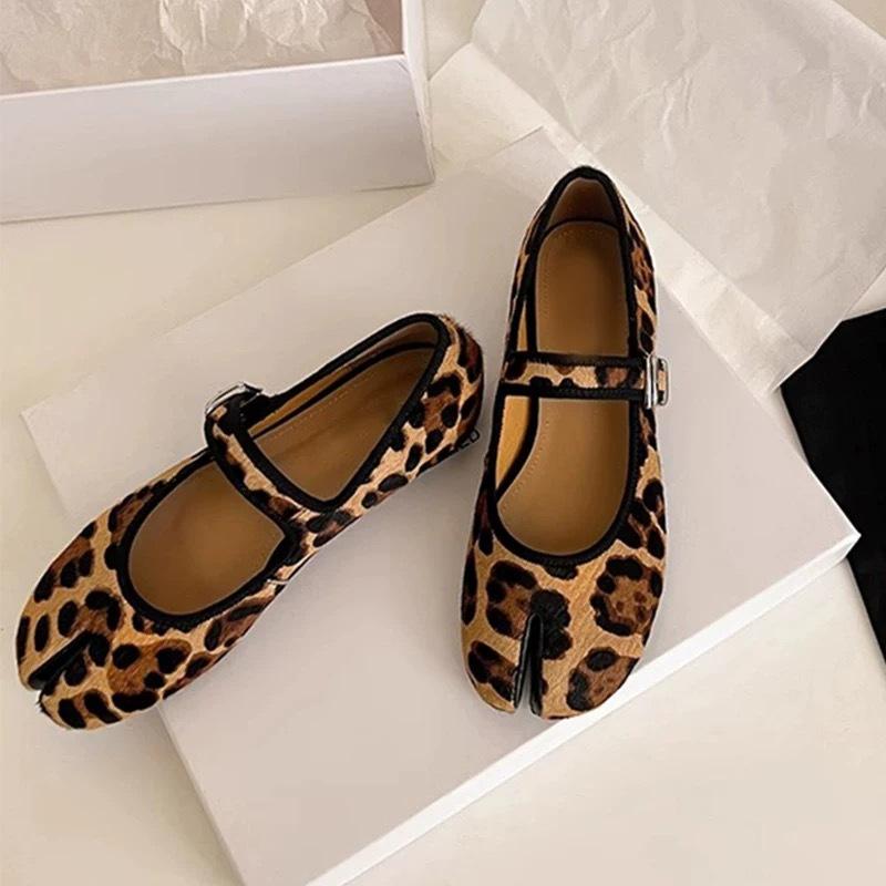 French niche horsehair leopard print pig's trotters split-toed single shoes women's spring thick heels light mouth word with Mary Jane ballet shoes
