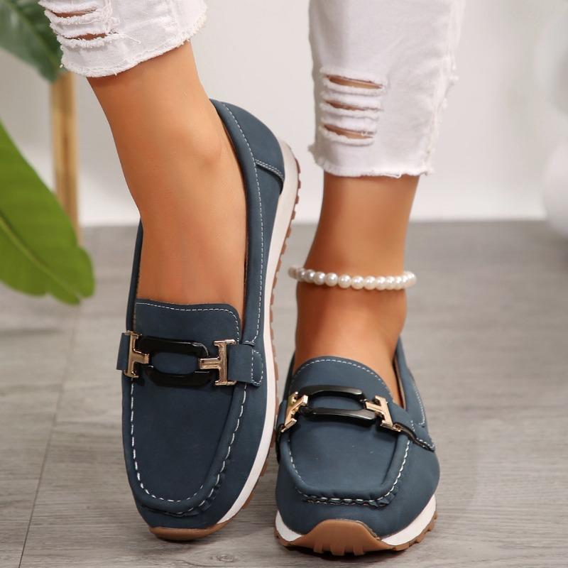 Thick-soled casual sports shoes casual women's metal chain spring new large-size single shoes