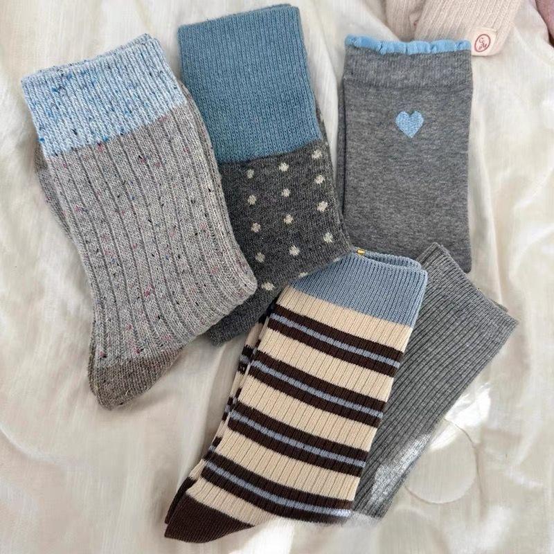 5 Pairs of Autumn and Winter Socks Women's Solid Color Strips Korean Cold Atmosphere Full of Socks Women's Thick Stacking Socks
