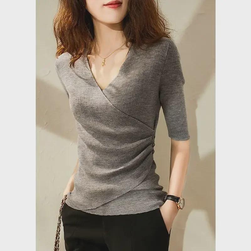 2025 Spring/Summer Women's V-Neck Irregular Knit Sweaters: Slim Fit, Fashionable European Short-Sleeved Tops