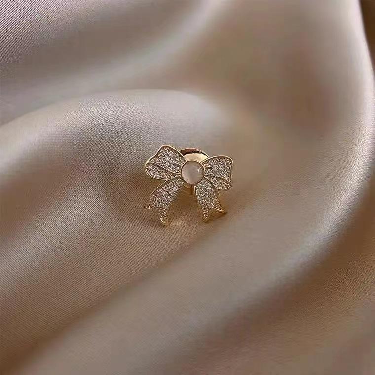 Elegant Anti-Exposure Bow Brooch Button for Shirts