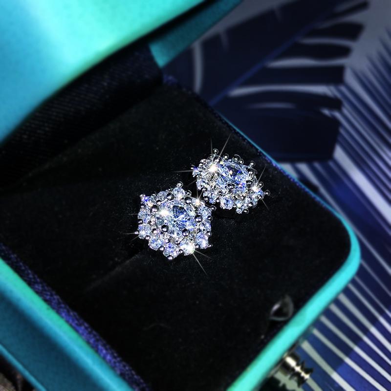 Simple And Fresh Style White Zircon Earring  Sterling Silver Six-Claw Star Shape Earring Party Engagement Birthday Jewelry