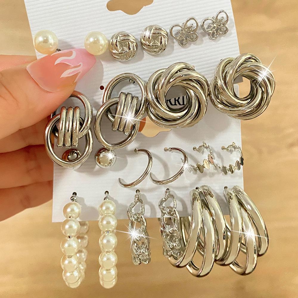 Inlagda pärlörhängen för kvinnor: Kreativ Fransk Retro Guldringar Set (6 stycken)