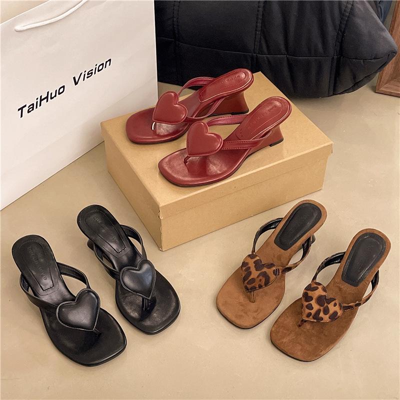 Wedge heel red love high heels pinch flip-flops women's shoes wear 2025 summer temperament sandals