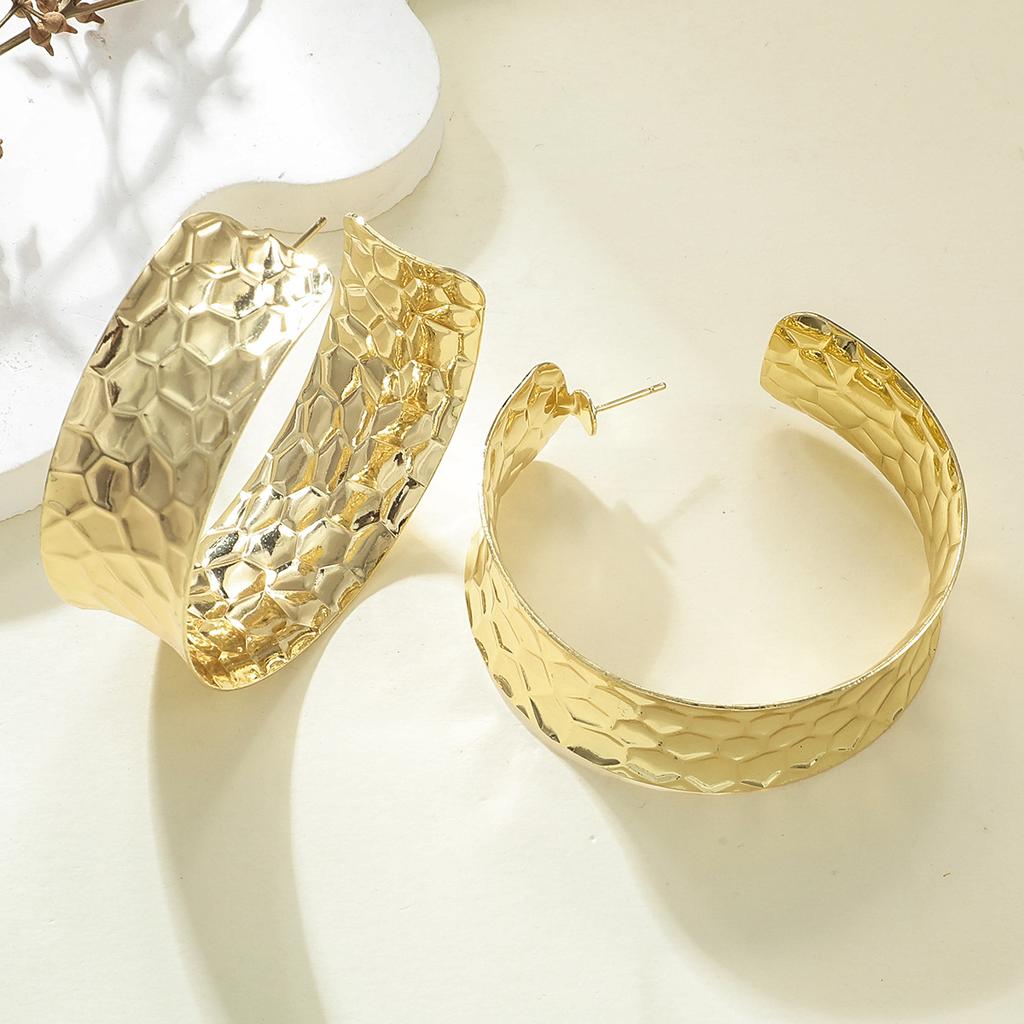 European and American Jewelry Fashion Personality Exaggerated Irregular Cold Wind Metal Earrings C-shaped Large Earrings Earrings