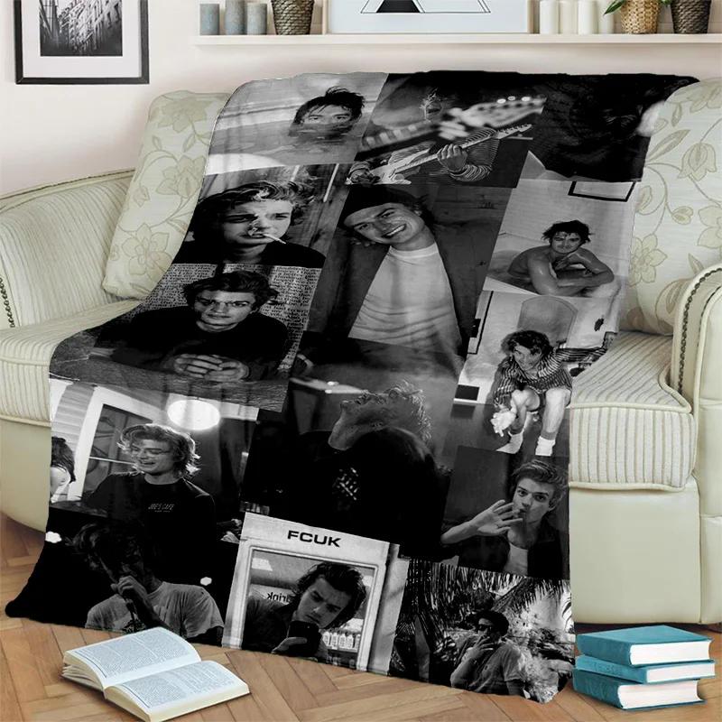 Joe Keery Actor 3D Printing HD Blanket,Soft Throw Blanket for Home Bedroom Bed Sofa Picnic Travel Office Rest Cover Blanket Kids
