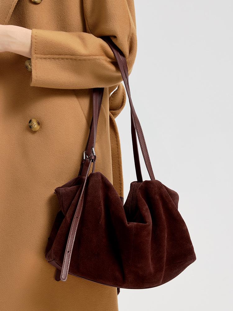 2026 Luxury Retro Suede Leather Tote Bag: High-End Frosted Cowhide Women's Shoulder Bag