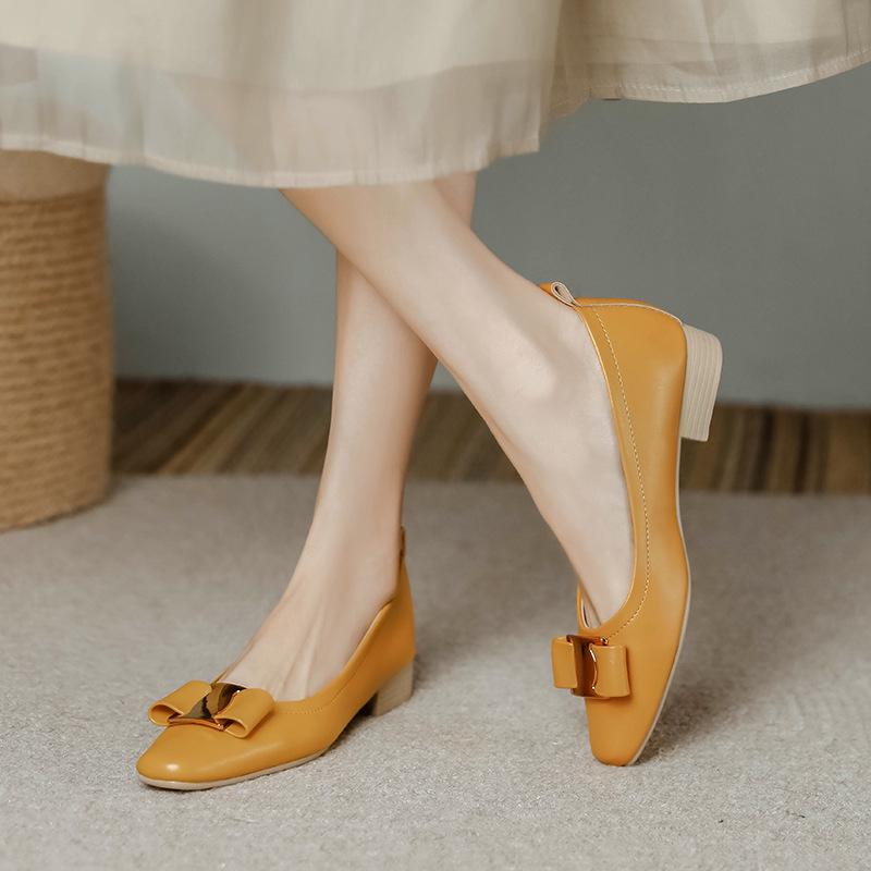 

2025 Разноцветные туфли с острым носком в стиле ретро на толстом низком каблуке, удобные туфли с пряжкой в корейском стиле для беременных женщин 38 жёлтый