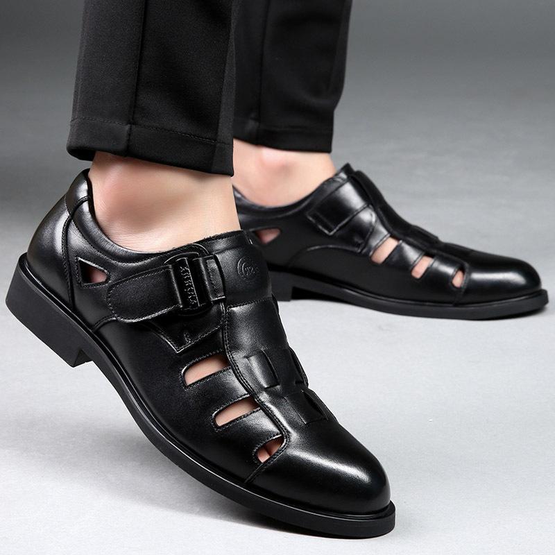Sandals men's summer 2025 new business casual leather hollow hole shoes non-slip middle-aged dad leather shoes