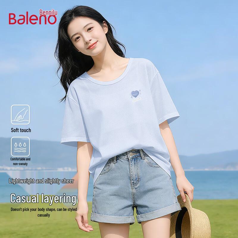 Baleno Women s Snowflake Cotton Graphic T-Shirt M