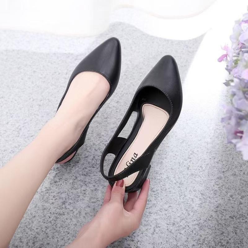 Women's Pointed Toe Low Heel Sandals Summer New Soft Sole Non Slip Waterproof Shallow Slip On Lightweight Outdoor Jelly Sandals