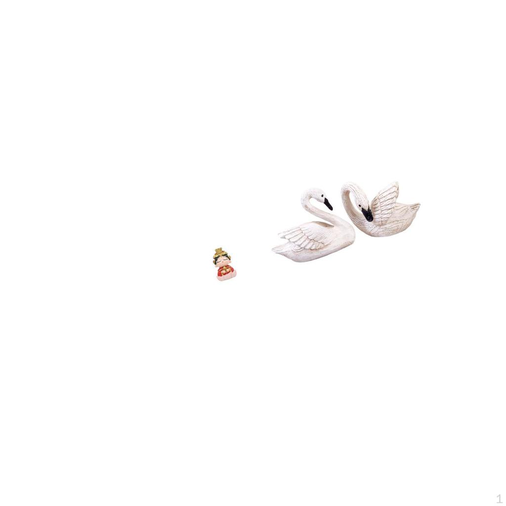 Resin Figurine Mother Swan Statue Collectible Birthday Gift Sculpture Tabletop Ornament for