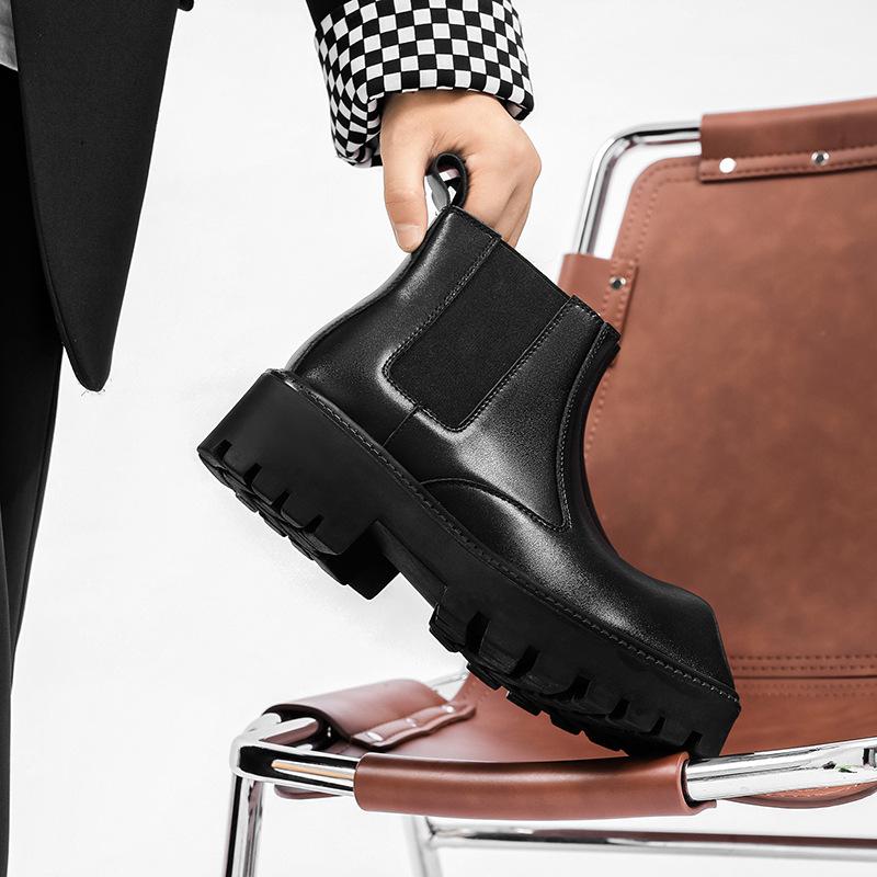 Leder-Ankle Boots für Herren Nashornhorn-Plateau-Stiefel Britische Leder-Chelsea-Boots Designer-Motorradstiefel für Herren Botas Hombre