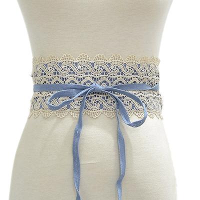 Breiter Taillengürtel mit Spitzenüberzug, verstellbarer Bindverschluss, Modeaccessoire für Damen, geeignet für verschiedene Outfits und Anlässe